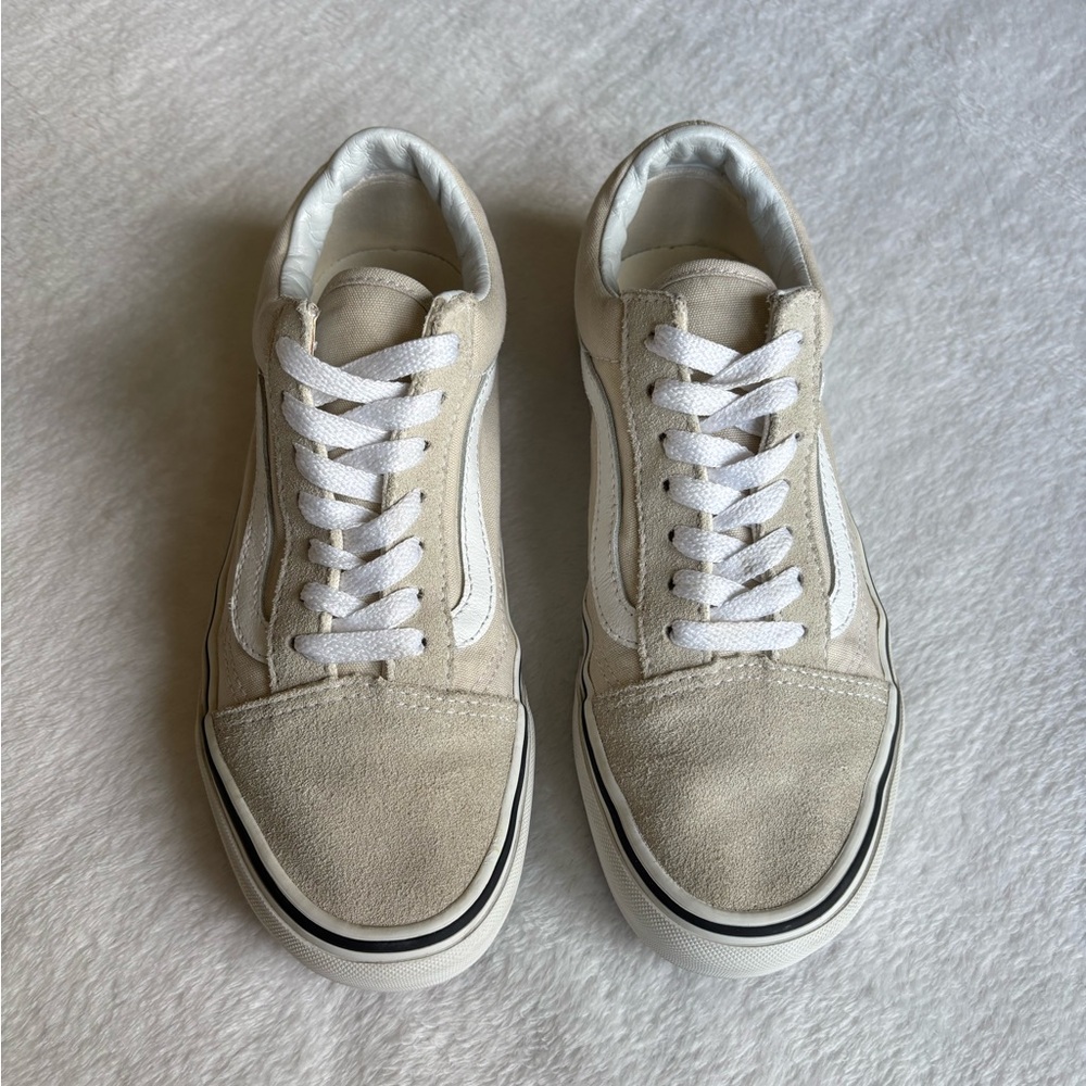 Women’s Van’s